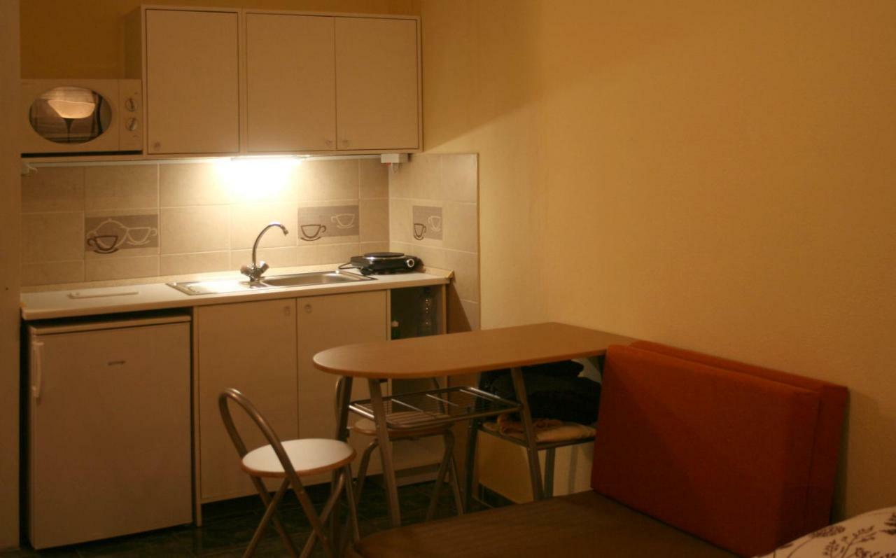 Margaret Bridge Studio Apartment بودابست المظهر الخارجي الصورة