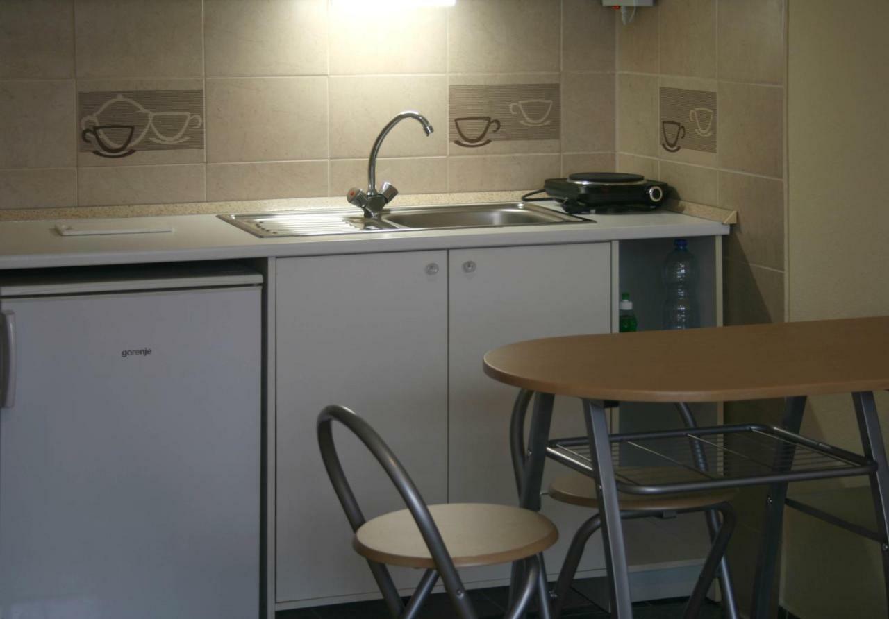 Margaret Bridge Studio Apartment بودابست المظهر الخارجي الصورة